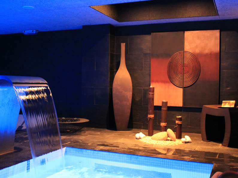 Baño turco, sauna finlandesa, ducha de contrastes, pozo vitalidad y zona relax para degustación de tés